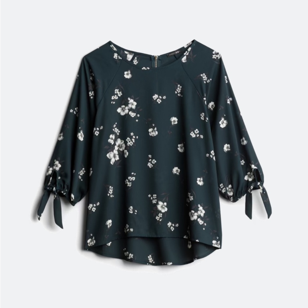 Medium Papermoon/Stitch Fix 3/4 Tie Sleeve Blouse